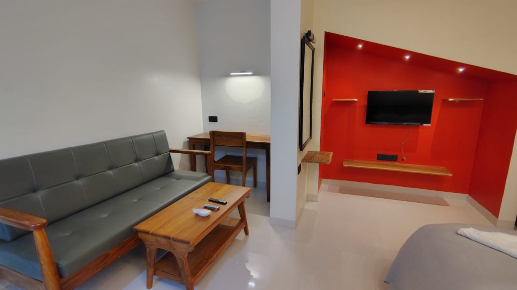 Studio 2 bed area