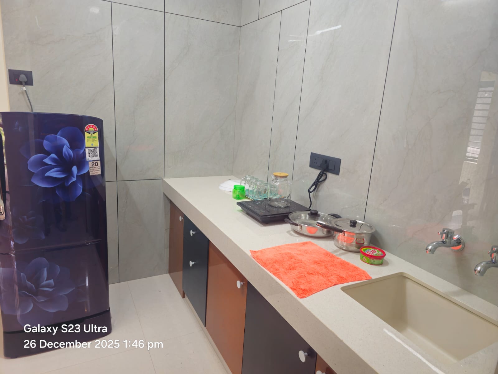 1 BHK — photo 3