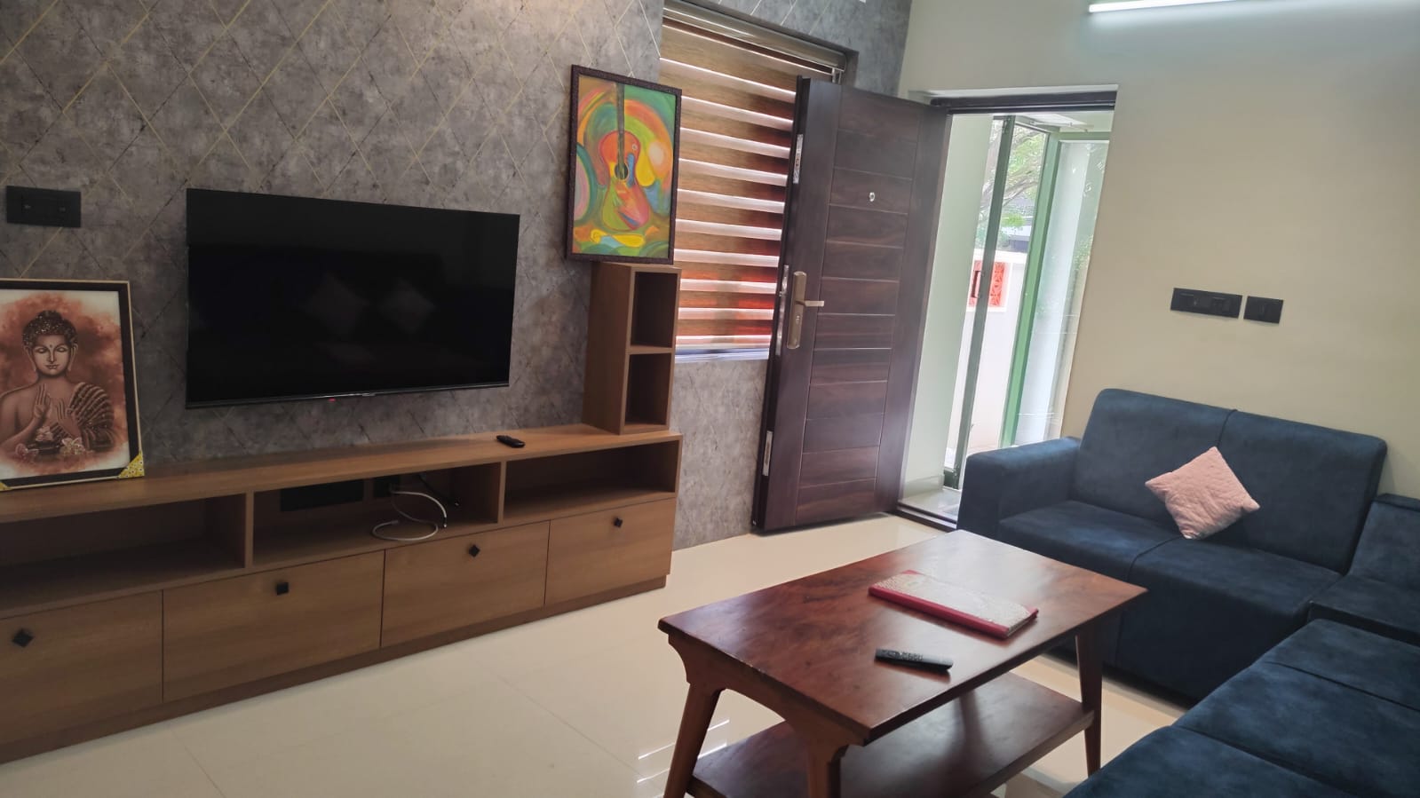 3 BHK — photo 4