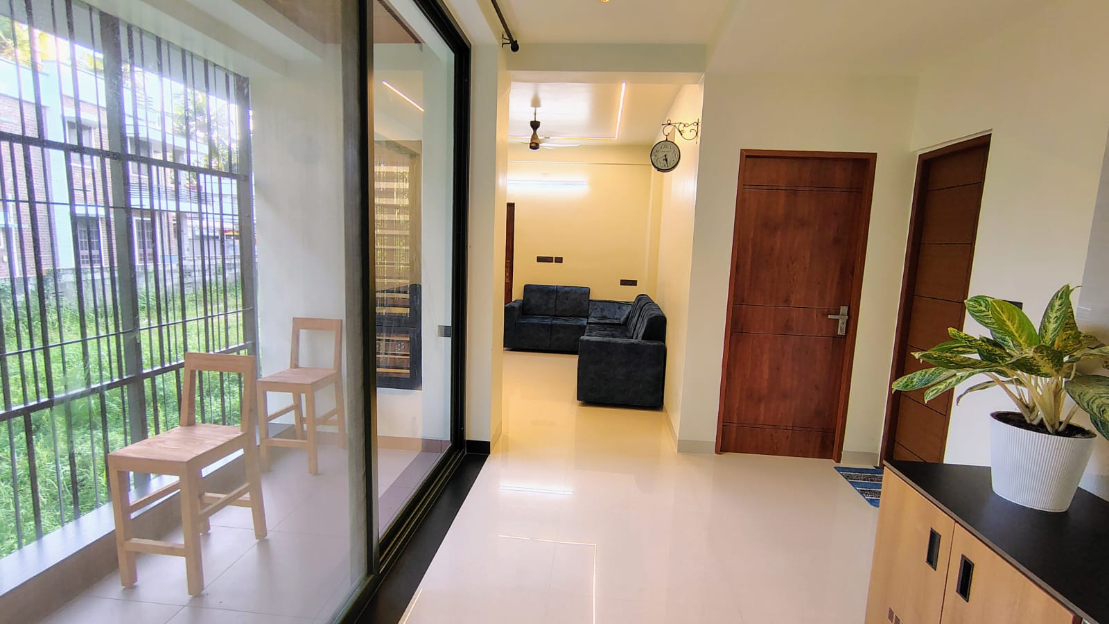 3 BHK — photo 16