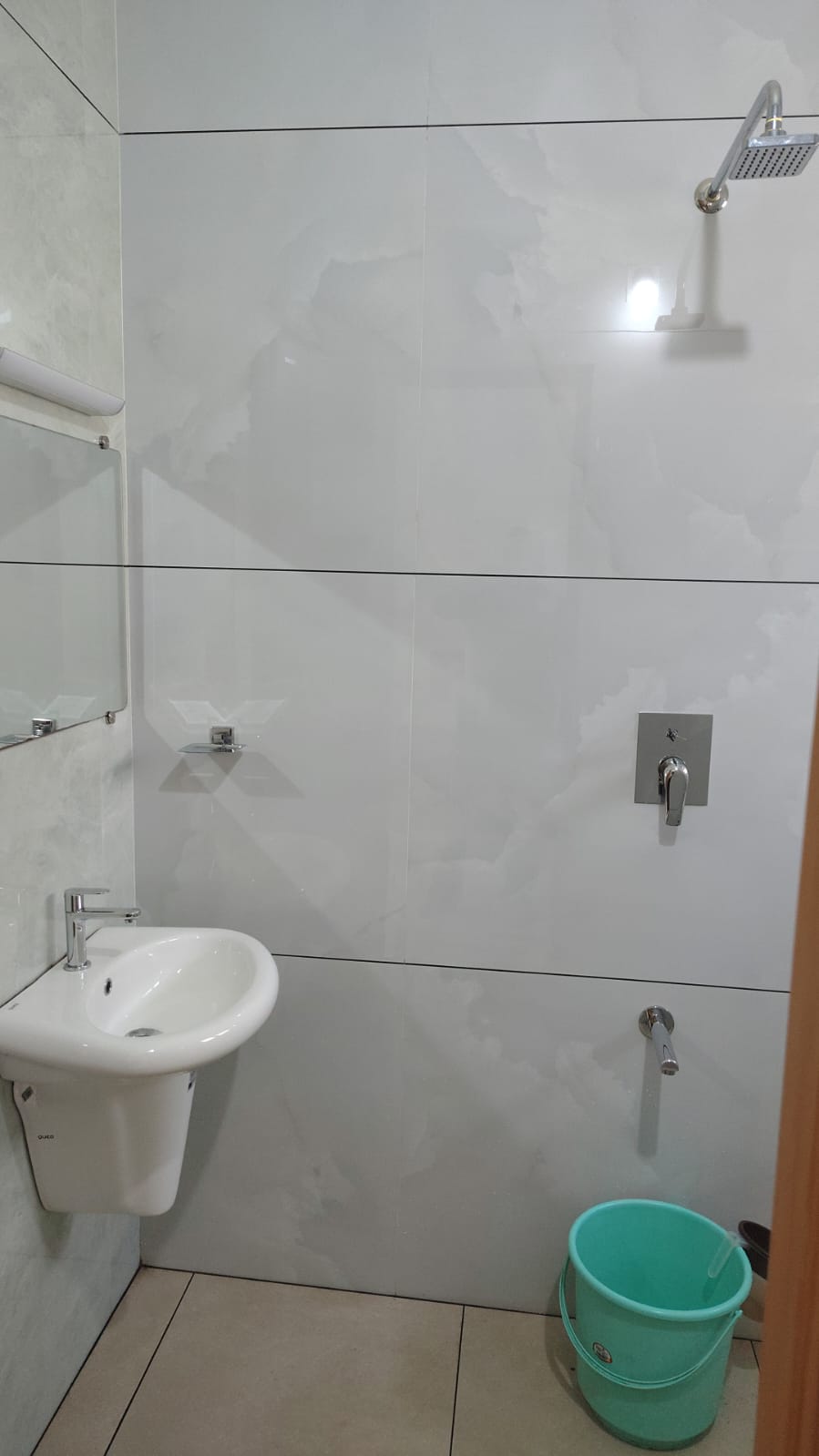 3 BHK — photo 18