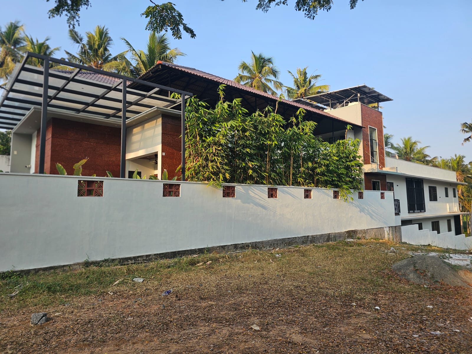 Outside View — photo 12