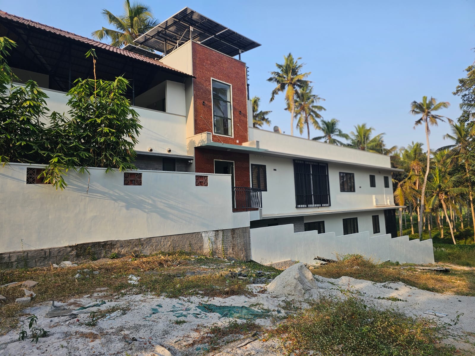 Outside View — photo 15